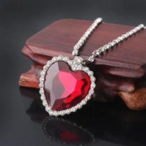 necklace in Swarovski crystal - Red Stone
